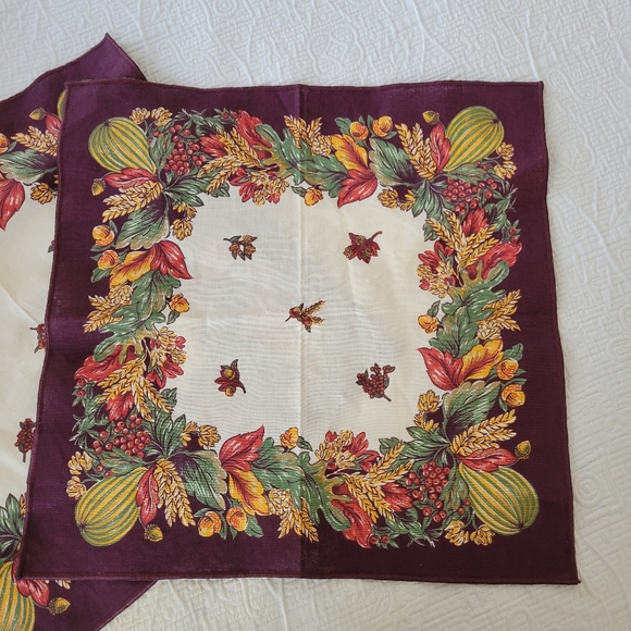 Two Fall Design Napkins 17" x 17" - Picture 2 of 4